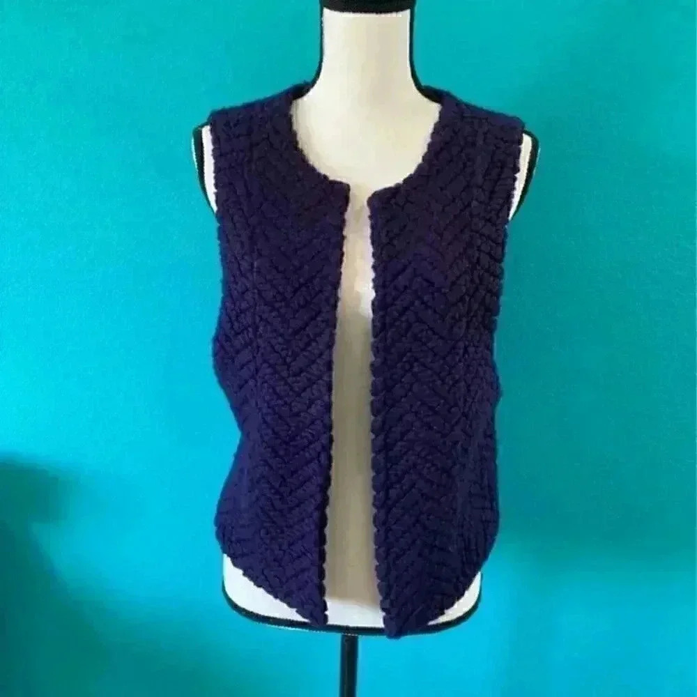 Alice + Olivia purple sweater in size small